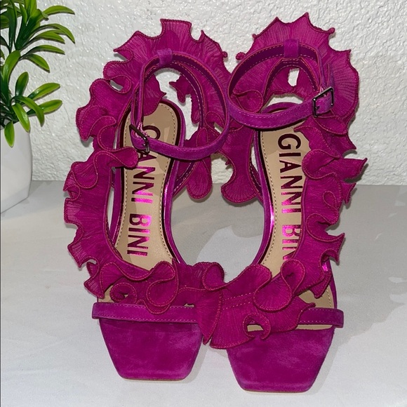 Gianni Bini Pink Stiletto Heels with Straps - Picture 3 of 11